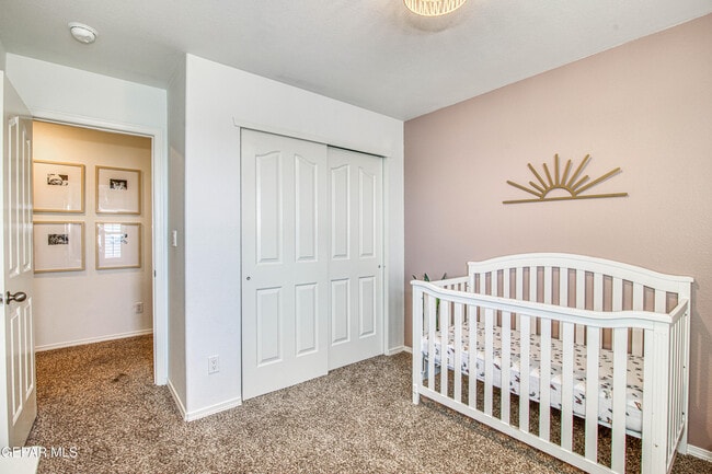 Building Photo - 7517 Red Cedar Dr