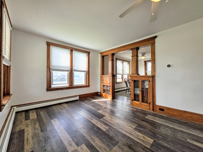 Building Photo - 712 S Broad St