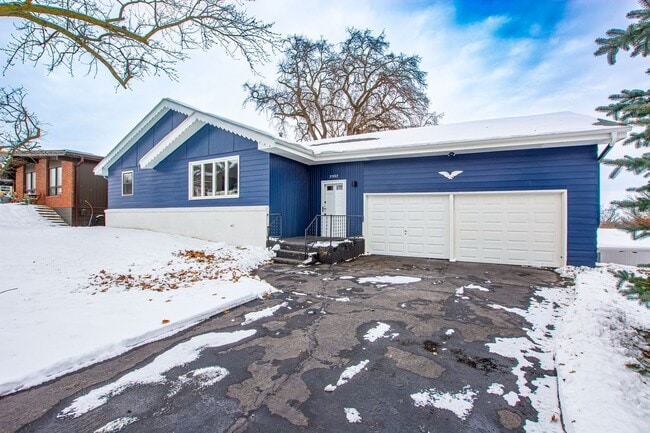 Building Photo - Beautifully Renovated with Lots of Space! 3 Bedroom / 2 Bath Ranch in Blair!