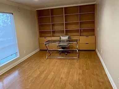 Building Photo - 5354 Lindley Ave