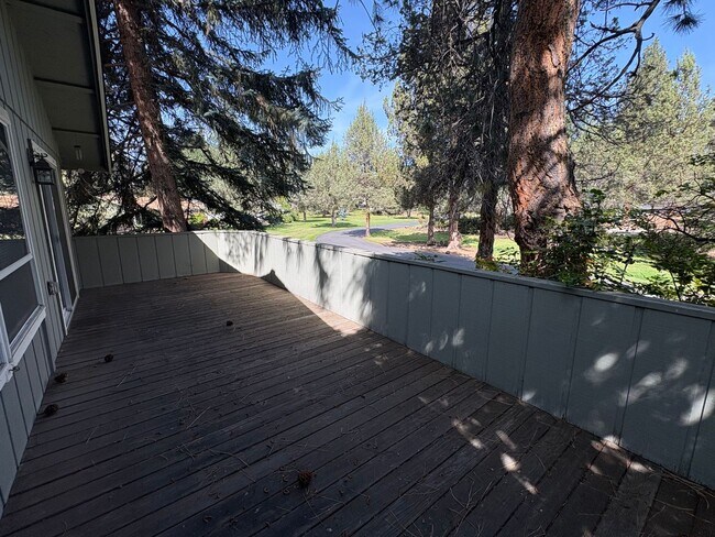 Building Photo - 20766 Canterbury Ct