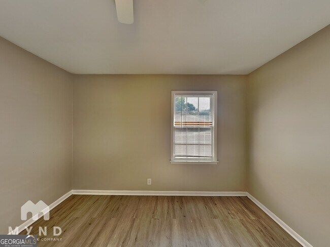 Building Photo - 3444 Linecrest Rd
