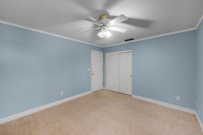 Building Photo - 4011 Prairie Falcon Dr