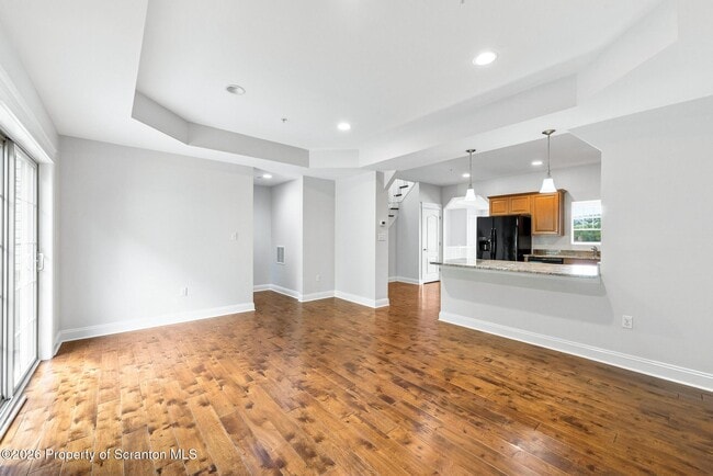 Building Photo - 9 Maple Leaf Dr