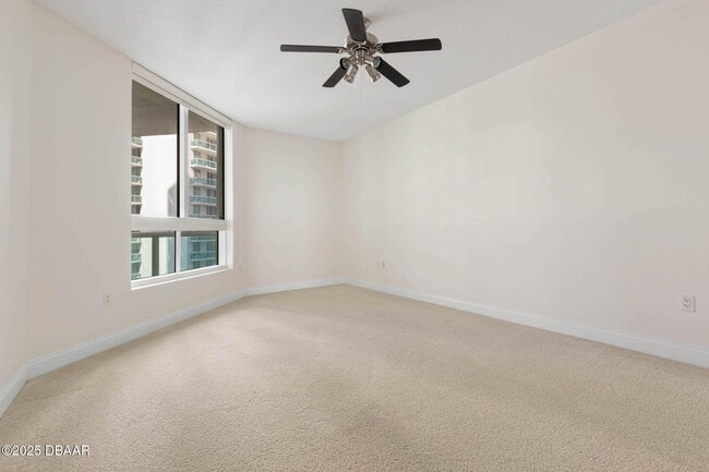 Building Photo - 231 Riverside Dr