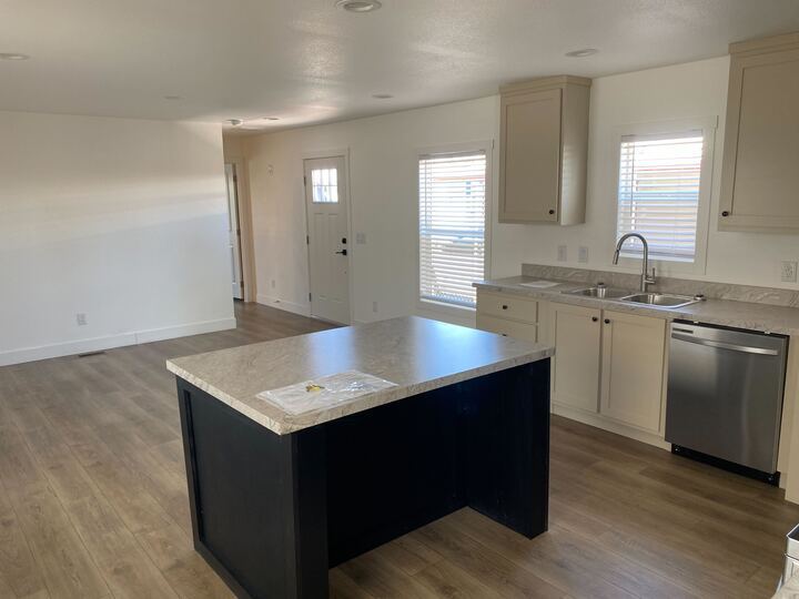 Building Photo - 2060 N Center St