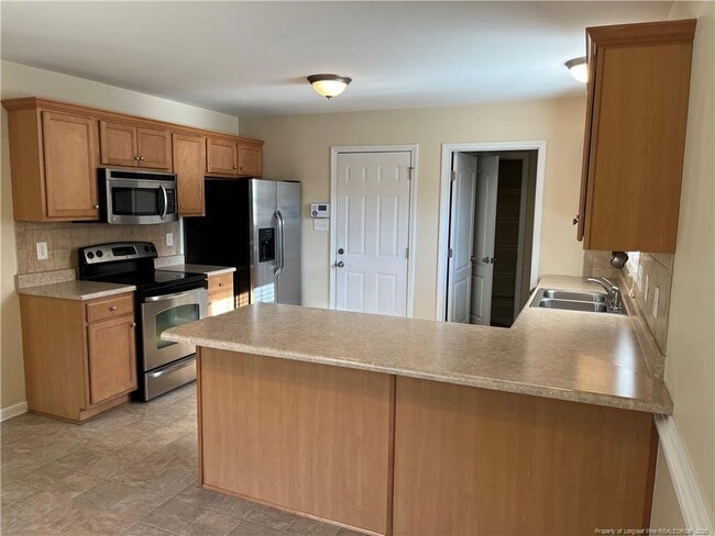 Building Photo - 105 Basket Oak Dr