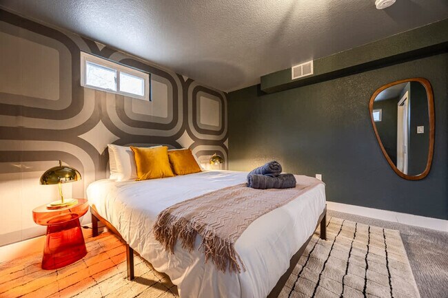 Building Photo - 12080 W 32nd Dr