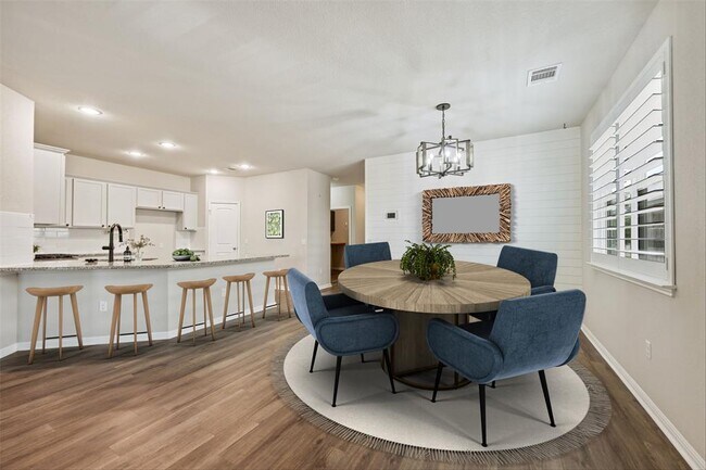 Building Photo - 505 Blue Sage Dr