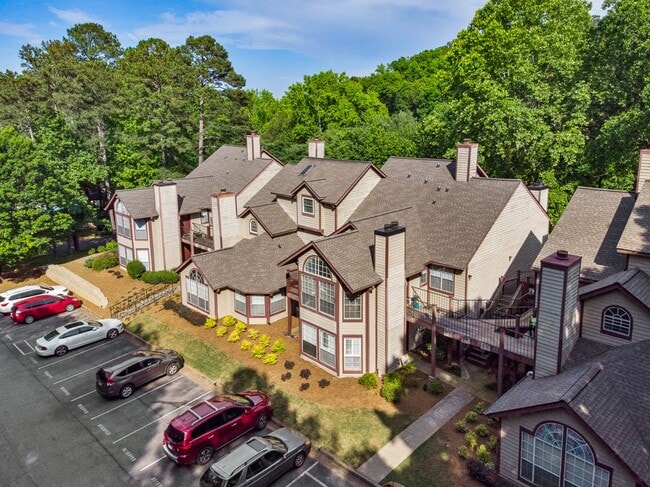 Building Photo - Terrace level condo in great Johns Creek location!