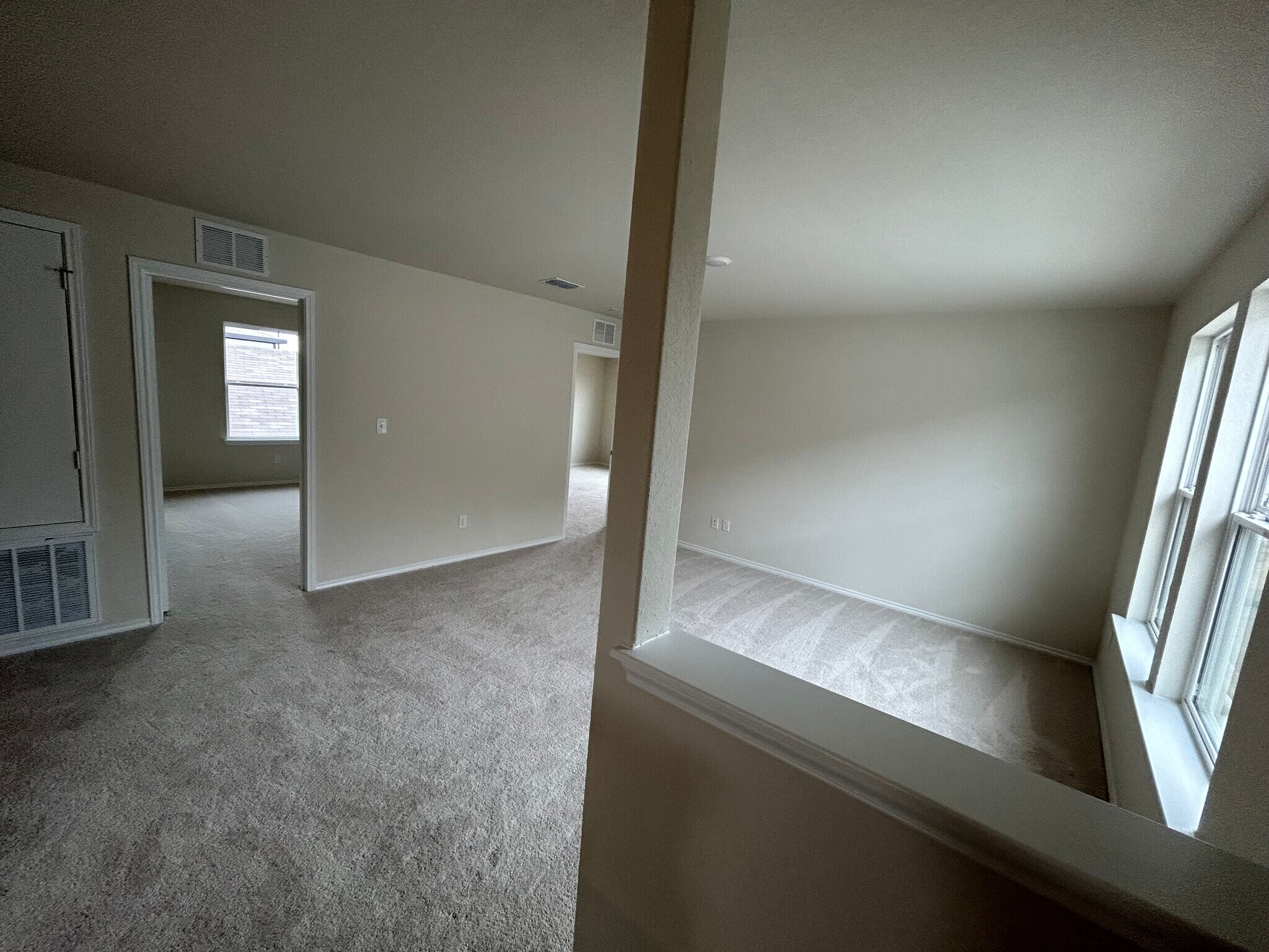 Upstairs Common Area - 13723 Redtail Lndg