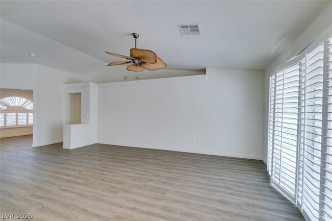 Building Photo - 8825 Fall Green Dr