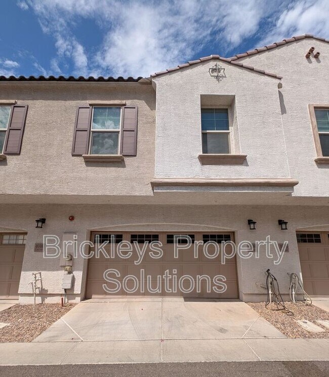 Building Photo - 4046 E Pony Ln