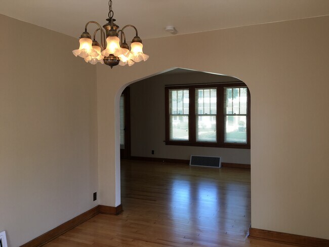 Building Photo - 1511 Wisconsin Ave