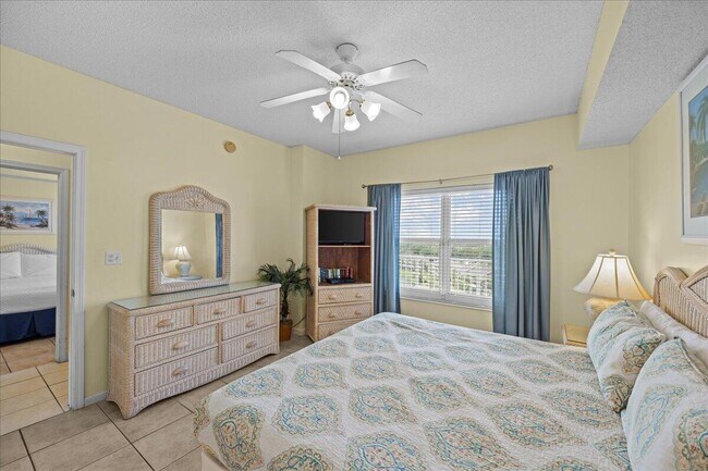 Building Photo - 1200 Scenic Gulf Dr