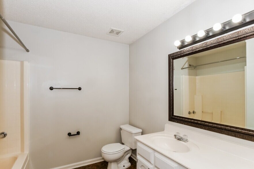 Building Photo - 10102 Fox Hunt Dr
