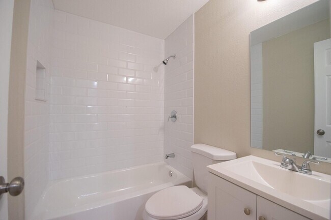 Building Photo - 508 N 23rd St