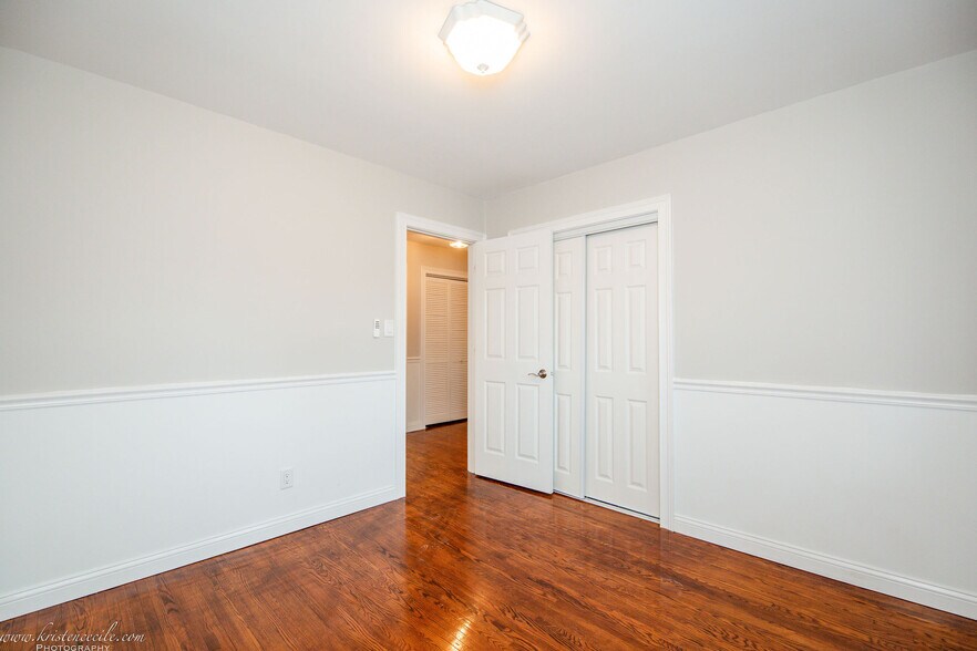 Building Photo - 123 Haines Ave