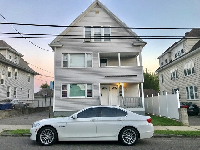 Primary Photo - 285 Bronx Ave