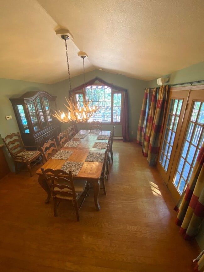 Building Photo - Quaint Country Living (APP#143)