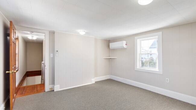 Building Photo - 88 Winthrop St