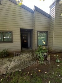 Building Photo - 7931 NE Loowit Loop