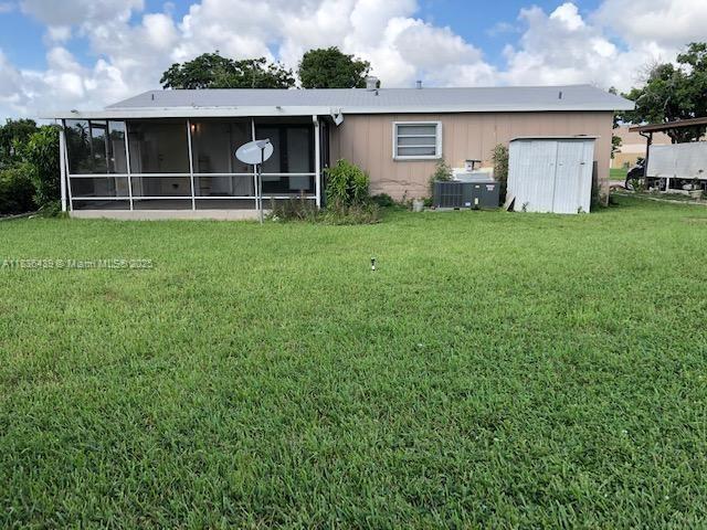 Building Photo - 6520 Sandalfoot Blvd