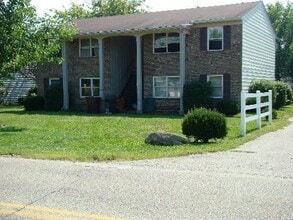 Building Photo - Large 2 bedroom apartment with washer/drye...