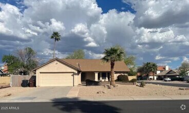 Building Photo - 13251 N 78th Dr