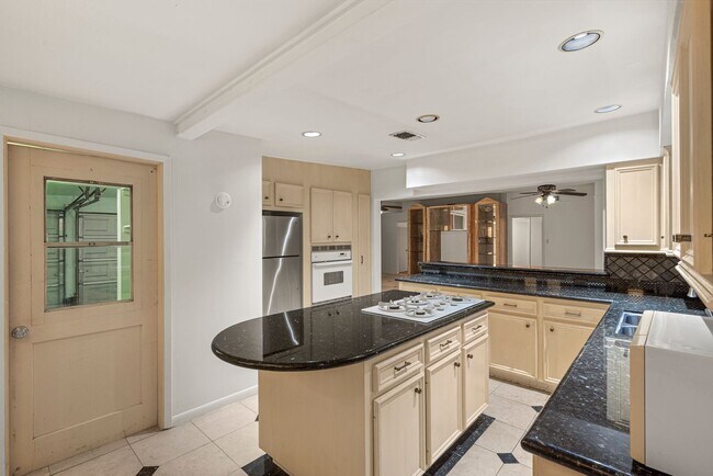 Building Photo - Charming Home with Expansive Backyard on a...