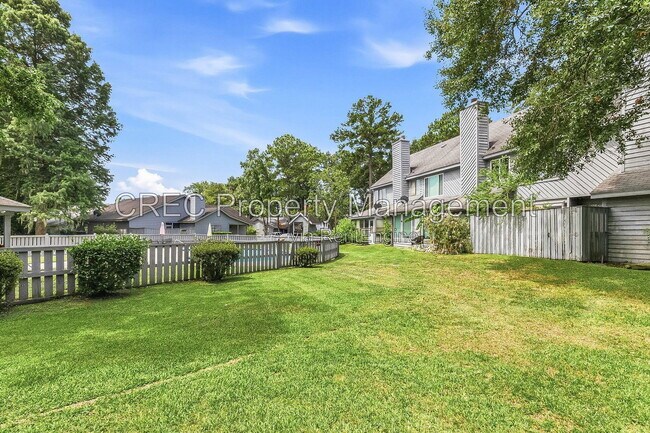 Building Photo - 2173 Spoleto Ln E