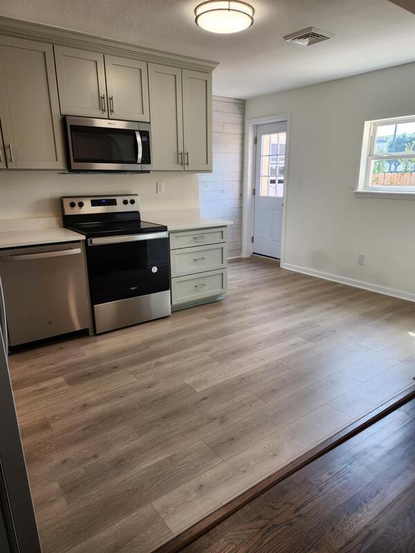 Building Photo - 316 24th St