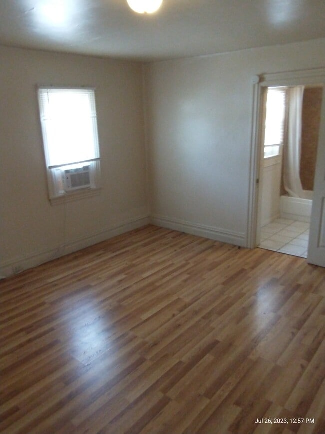 Building Photo - 1458 Penn Ave