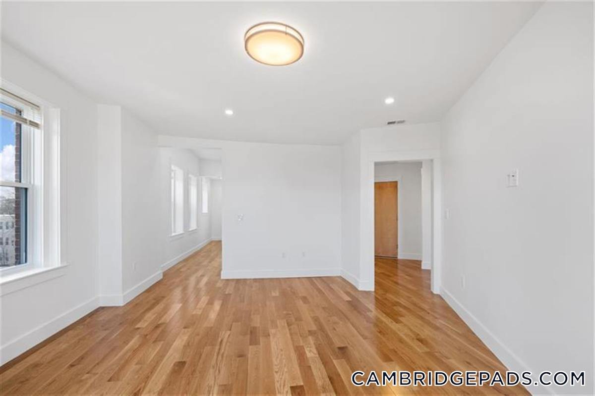 Building Photo - 406 Columbia St