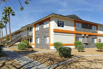 Building Photo - Corona del Sol