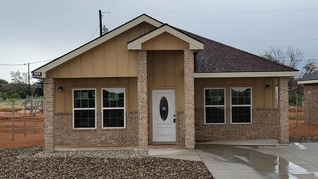 Primary Photo - 509 El Paso Ave