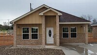Building Photo - 509 El Paso Ave