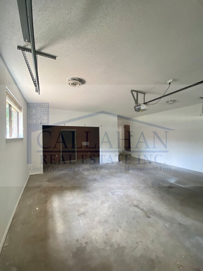 Building Photo - Jacksonville Foxwood Home