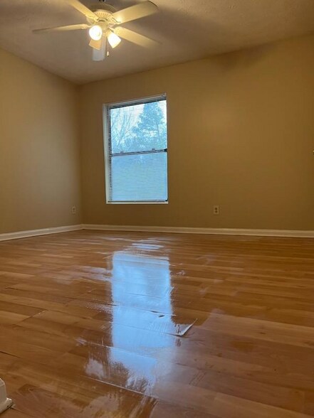 Building Photo - 6429 Baker Ct