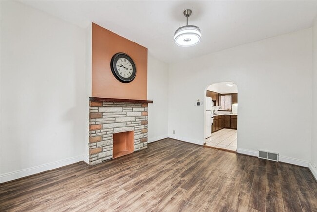 Building Photo - 4106 Garden Way