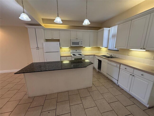 Building Photo - 608 Cornerstone Dr