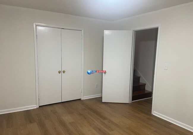 Building Photo - Newly RENOVATED 4-bedroom ranch in PARKVIE...