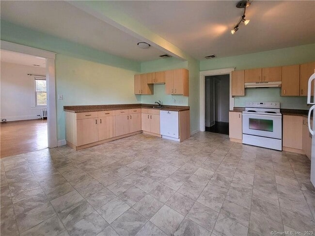 Building Photo - 805 Edgewood Ave