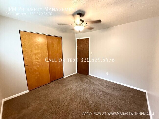 Building Photo - 842 S Green Rd