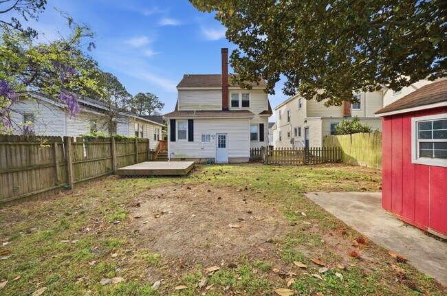 Building Photo - GORGEOUS 4 BED, 2.5 BATH HOME FOR RENT IN NORFOLK!