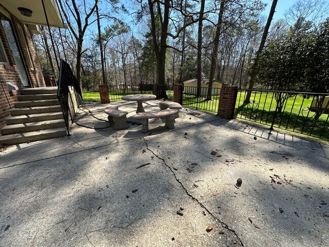 Building Photo - Charming Renovated 3 Bedroom, 1.5 Bath Home located off Hwy 87 on a 1 Acre lot.