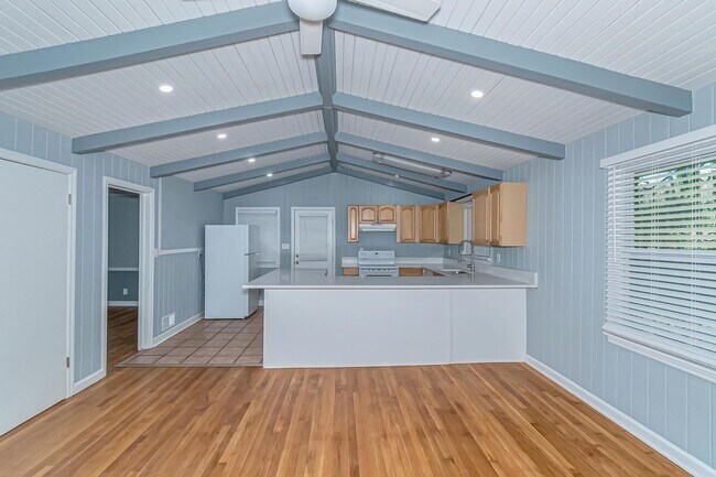 Building Photo - Spacious Family Home in 30311