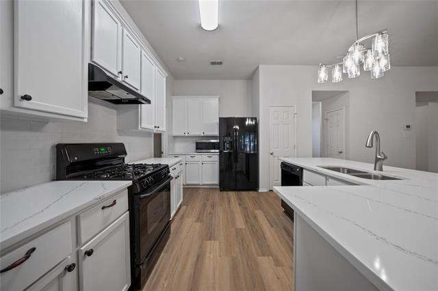 Building Photo - 3904 Oakhurst Ln