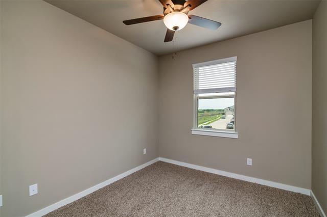Building Photo - 604 Harvest Moon Dr