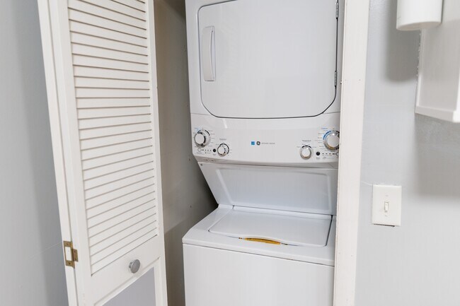 laundry - 246 Lake Heights